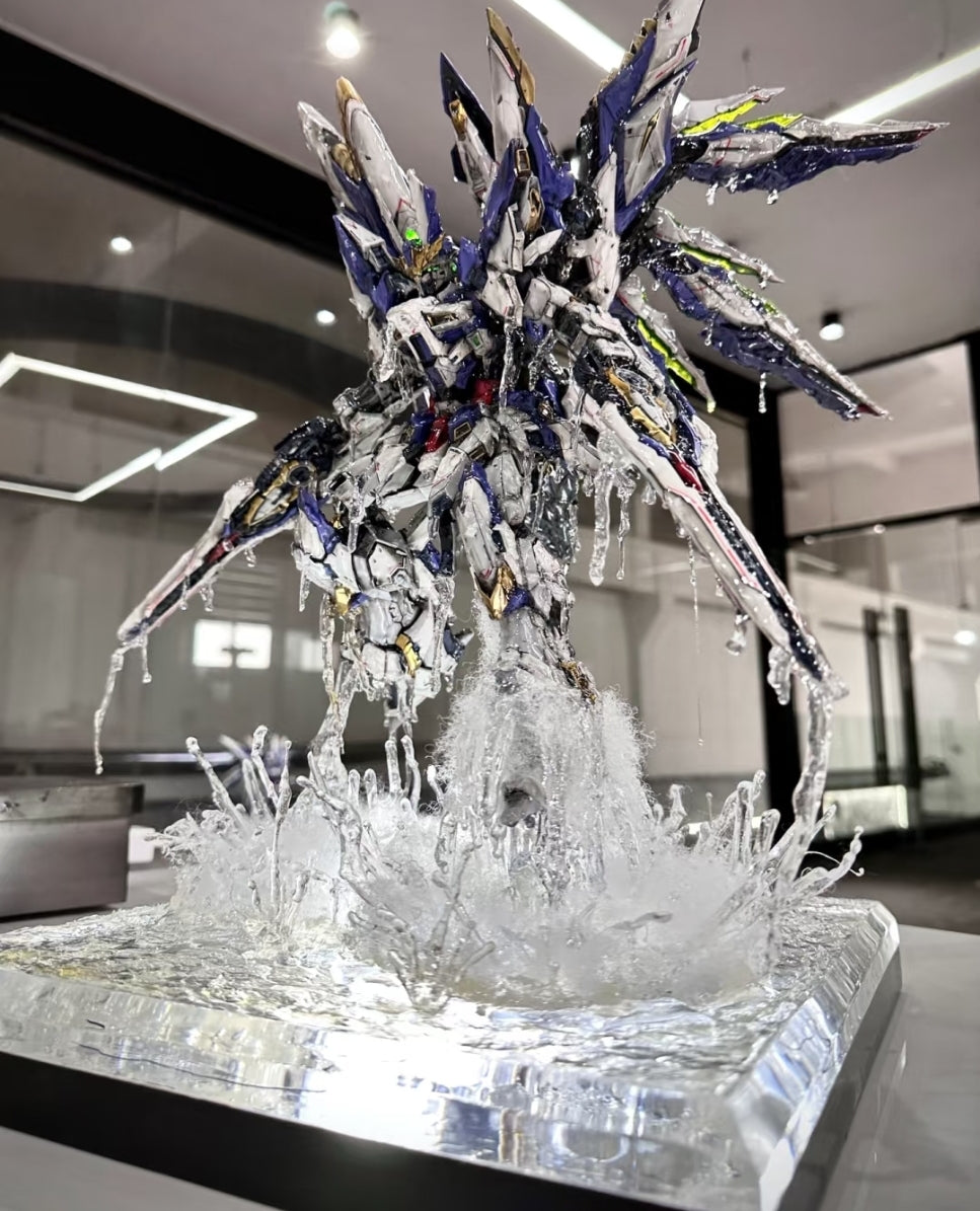 Broken Mirror Figures