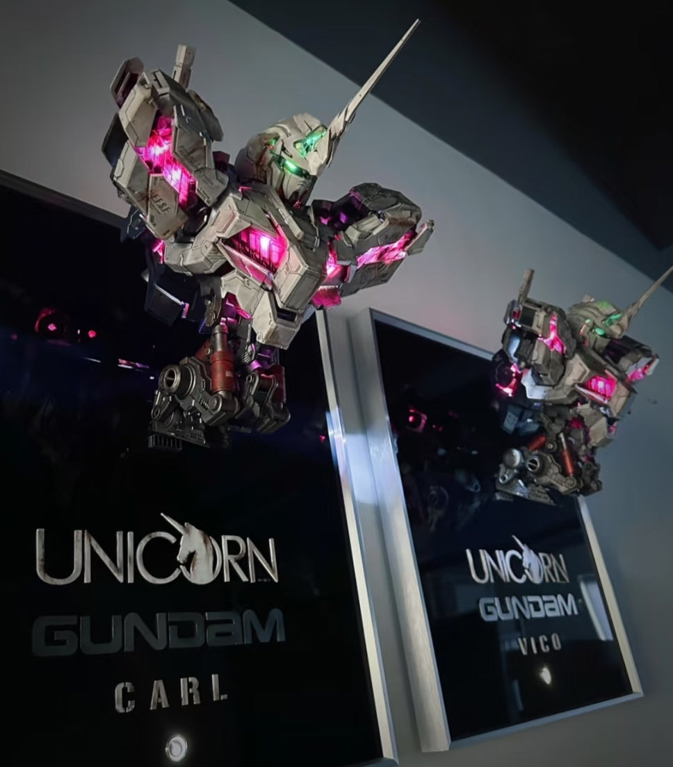Broken Mirror Figures